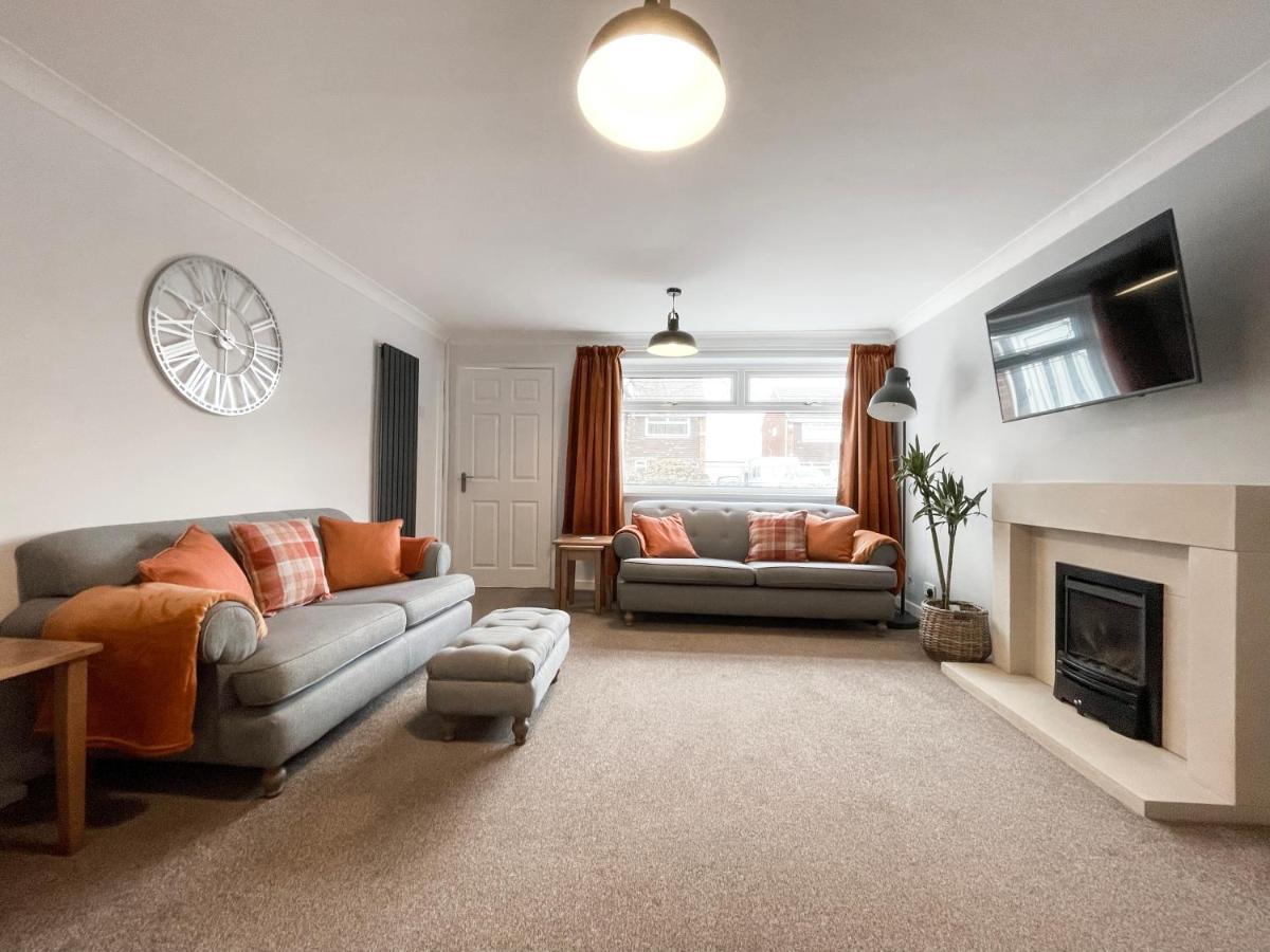 ウェスト・カービー Well Situated, Cosy 2 Bed Houseヴィラ エクステリア 写真